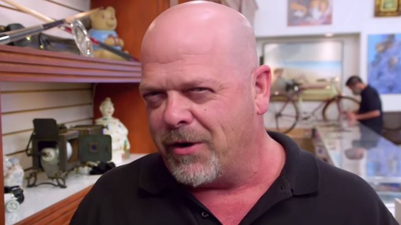 The Rare Basketball Card Collection That Fetched $25k On Pawn Stars